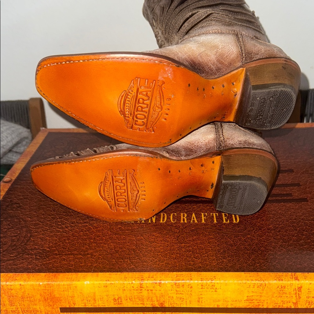 Corral Gold and Tan Western Boots - Picture 8 of 11